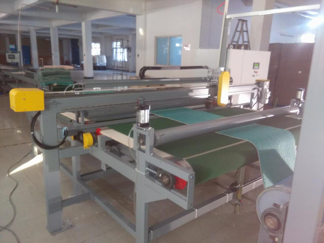 自動(dòng)橫切刀